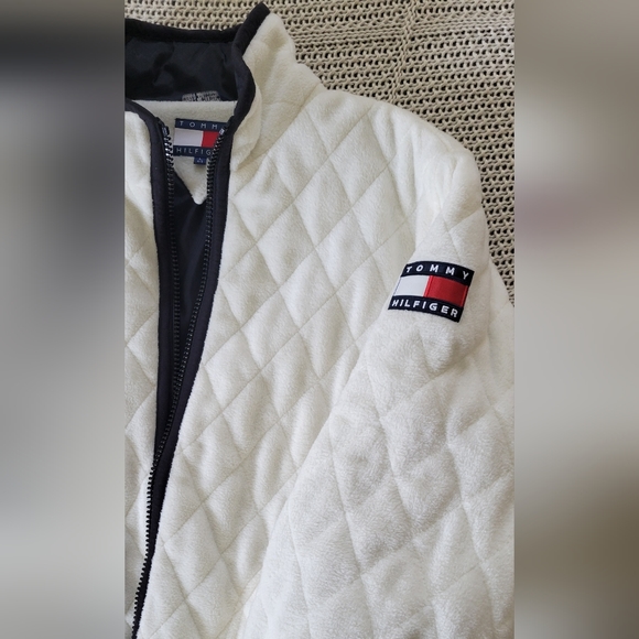 Tommy Hilfiger White Fleece Jacket with lining. In great condition - Picture 9 of 10
